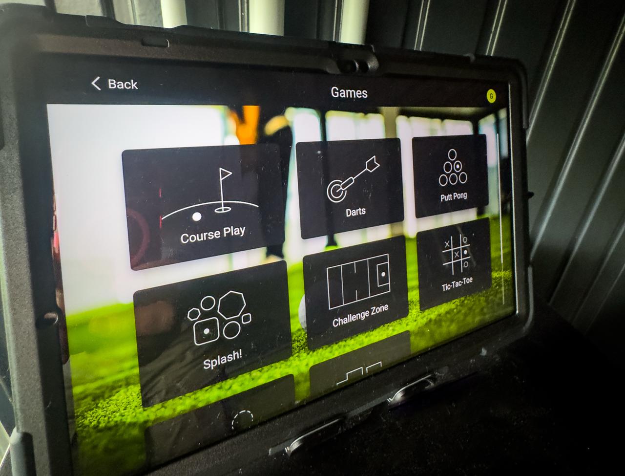 PuttView Grün Augmented-Reality-Putttraining in der Golf Lounge Hamburg